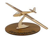 Scheibe Bergfalke 3 Segelflugzeug Tischmodell auf einem Ständer