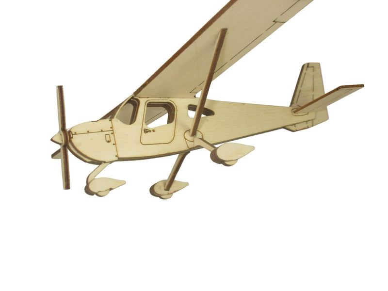 Cessna 162 Skycatcher Deko Flugzeugmodell Bausatz | Pure Planes