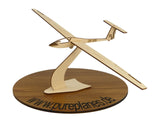 Flugzeugmodel aus Holz vom Grob Astir CS Jeans auf einem Ständer