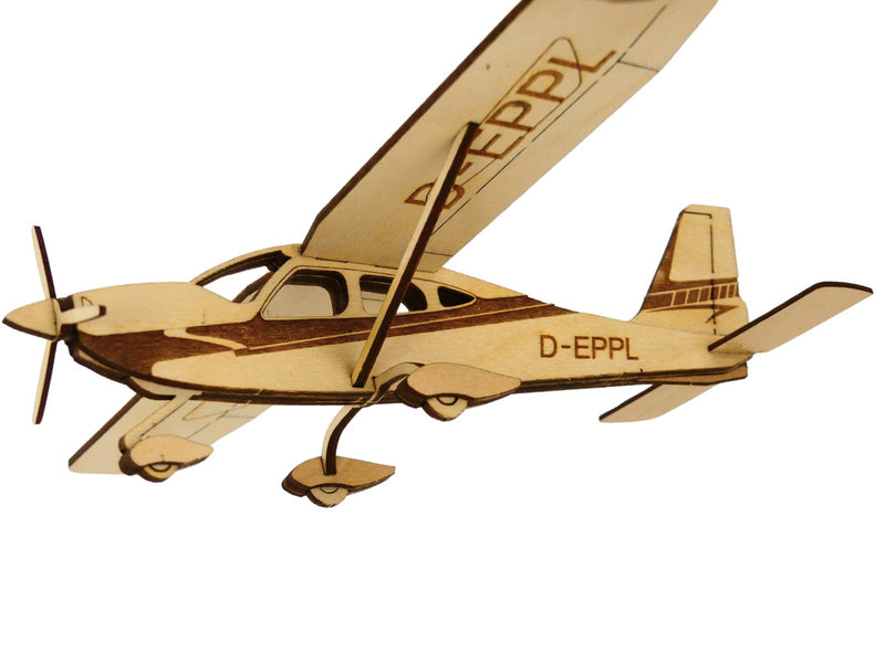 modellflugzeug tecnam p2010 aus holz 