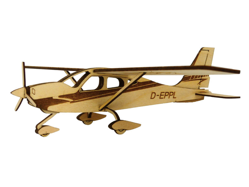 modellflugzeug tecnam p2010 aus holz 