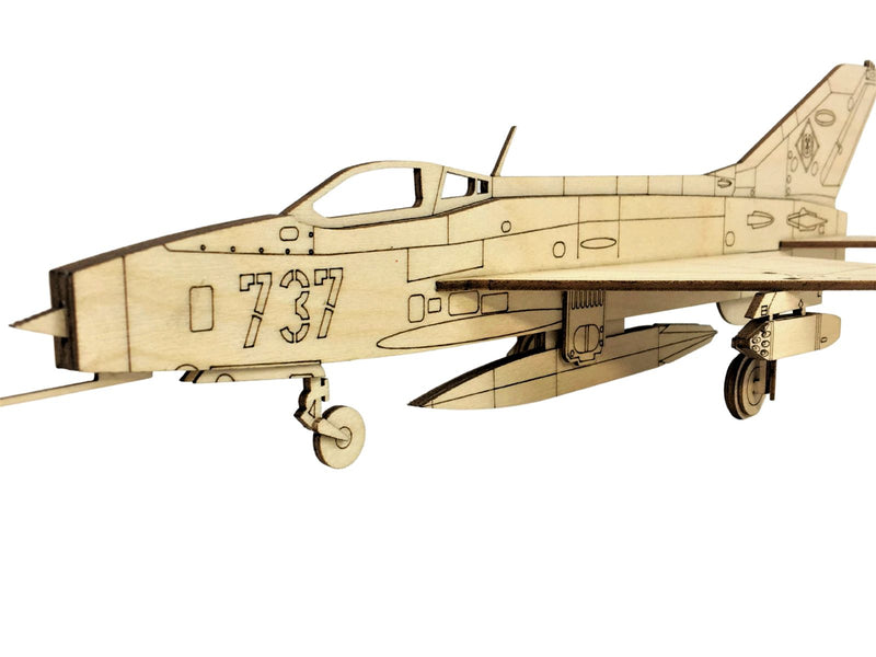 Mig 21 Flugzeug Modell von Sigmund Jähn aus Holz 