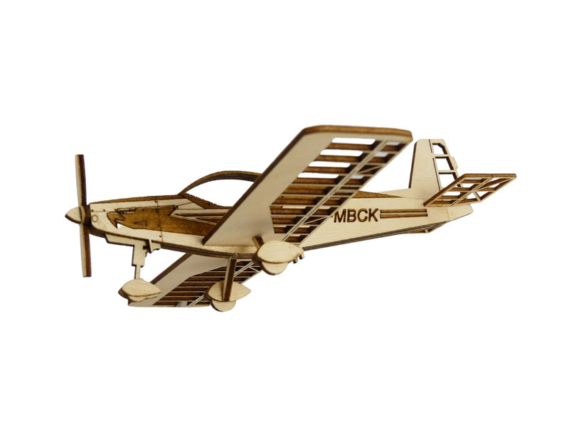 Pioneer 200 Deko Flugzeugmodell Bausatz | Pure Planes