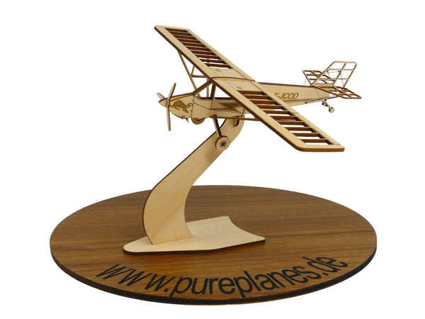 Modell aus Holz des Leichtflugzeuges Rans S6 aus der Manufaktur Pure Planes