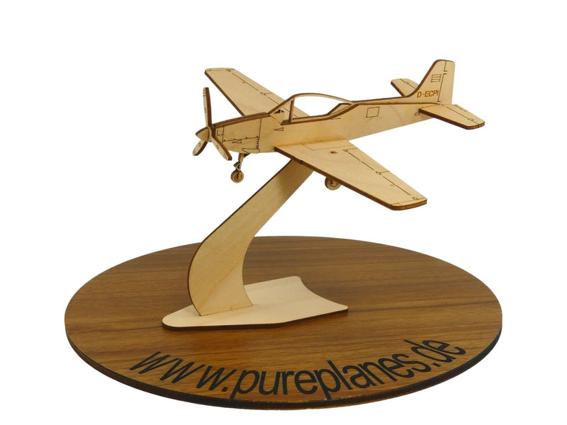 Flugzeugmodell der Sequoia Falco f8l als Geschenk